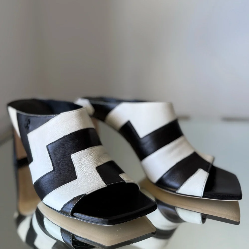 New JIMMY CHOO Kinley 75 two-tone leather mules $895 35 - Picture 13 of 13